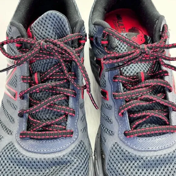New Balance Men’s Lonoke All Terrain Shoes SIze 10 in Gray Black Red MTLONLT1