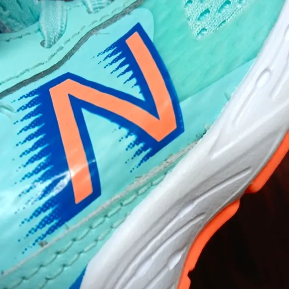 New Balance Toddler Girls 680v6 Running Shoes A680LL6