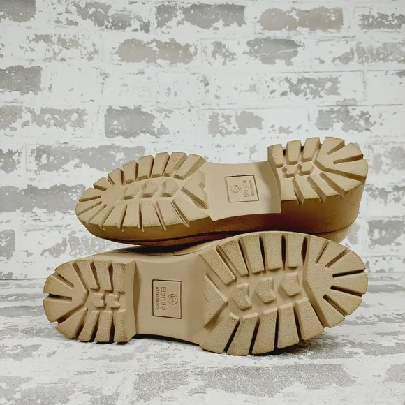 NEW Blondo Dahlia Tan Nubuck Waterproof Motorcycle Booties D859