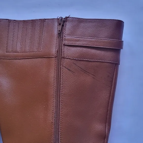 New Comfortview Janis Leather Brown Knee-High Boots with Buckle Detail Size 7.5