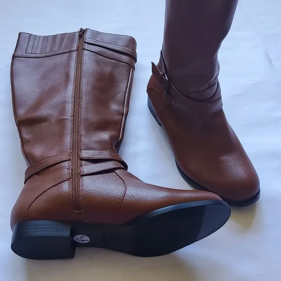 New Comfortview Janis Leather Brown Knee-High Boots with Buckle Detail Size 7.5