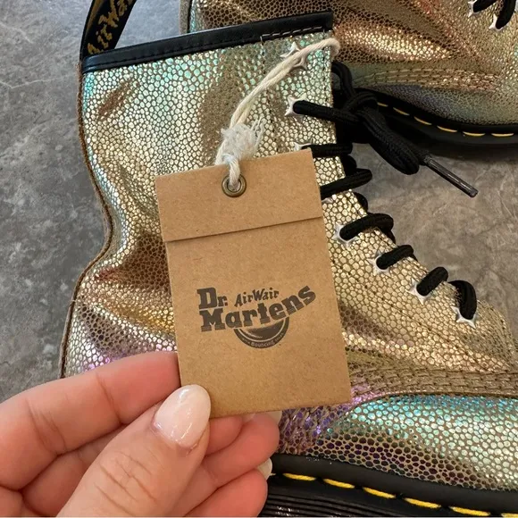 NEW Dr. Martens Women's 1460 Sand Rainbow Ray Boots size 5