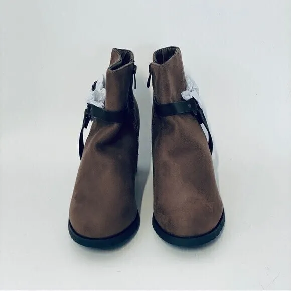 New, DREAM PAIRS Women's Ankle Booties Side Zipper, Stacked Heel, Khaki Size 11*