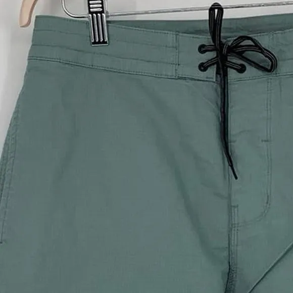 NEW! Florence Marine X Size 31 Traveler Short Sage Green Swim $65 msrp A17-1