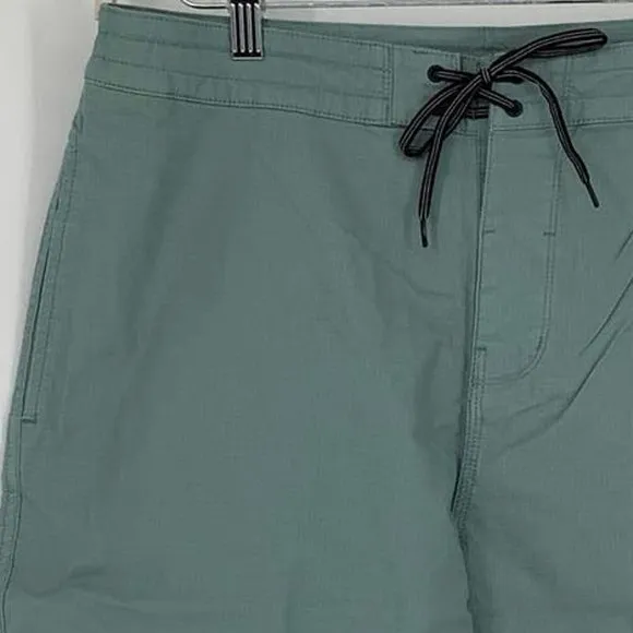 NEW! Florence Marine X Size 34 Traveler Short Sage Green Swim $65 msrp A20-1