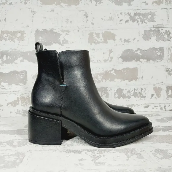 New Franco Sarto Dalden Black Leather Ankle Boots F1006