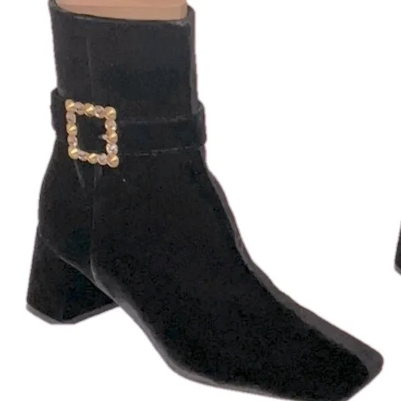 NEW GIANVITO ROSSI Black Velvet Ankle Boots