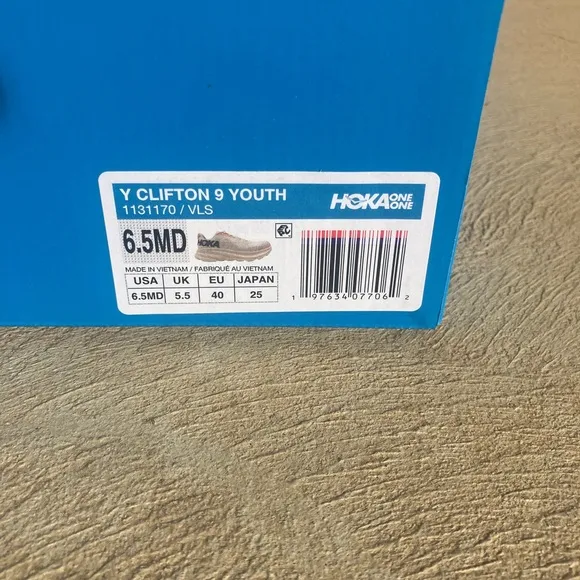 New Hoka One One Youth Clifton 9 Shoes