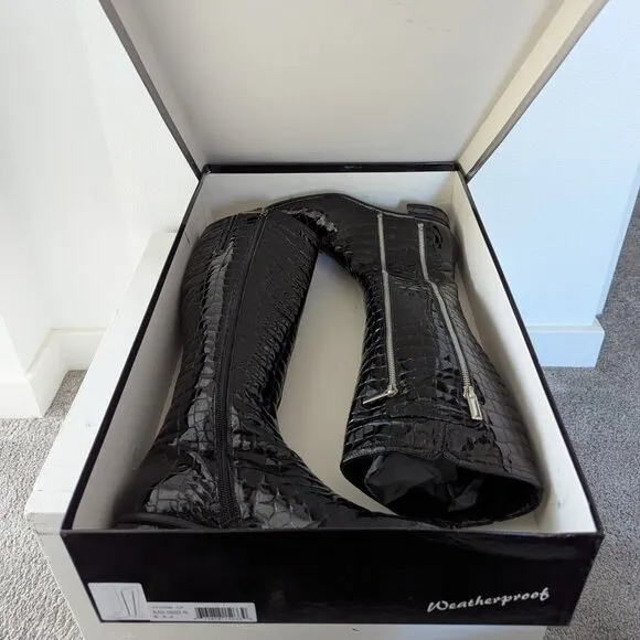 New in Box Aquatalia by Marvin K Crocodile Animal Print Black Rain Boots, 6.5