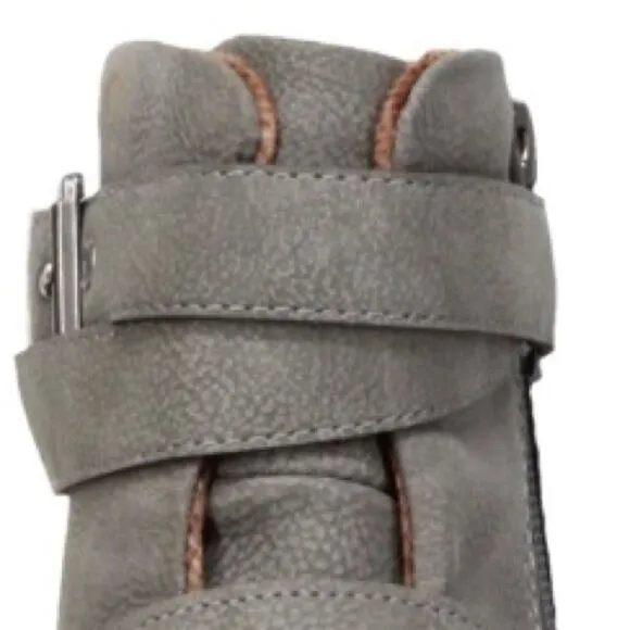 New in Box B.O.C  Sz 9 Kiley Grey Suede Sporty Buckle Strap Moto Boot Bottie