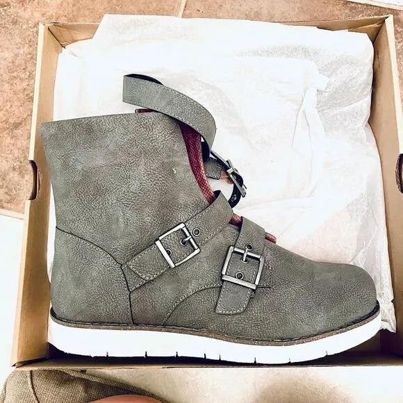 New in Box B.O.C  Sz 9 Kiley Grey Suede Sporty Buckle Strap Moto Boot Bottie