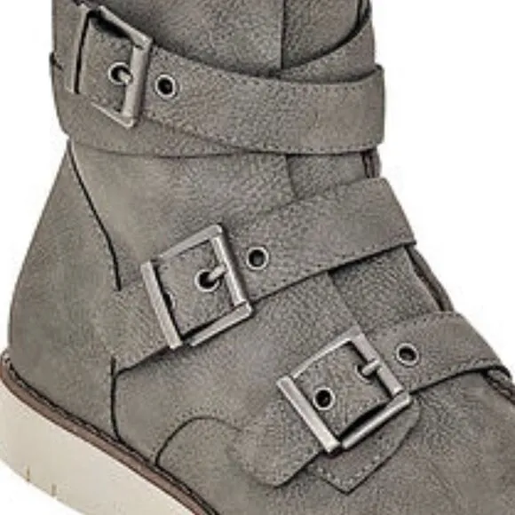 New in Box B.O.C  Sz 9 Kiley Grey Suede Sporty Buckle Strap Moto Boot Bottie