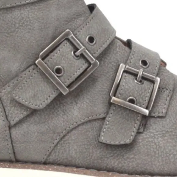 New in Box B.O.C  Sz 9 Kiley Grey Suede Sporty Buckle Strap Moto Boot Bottie