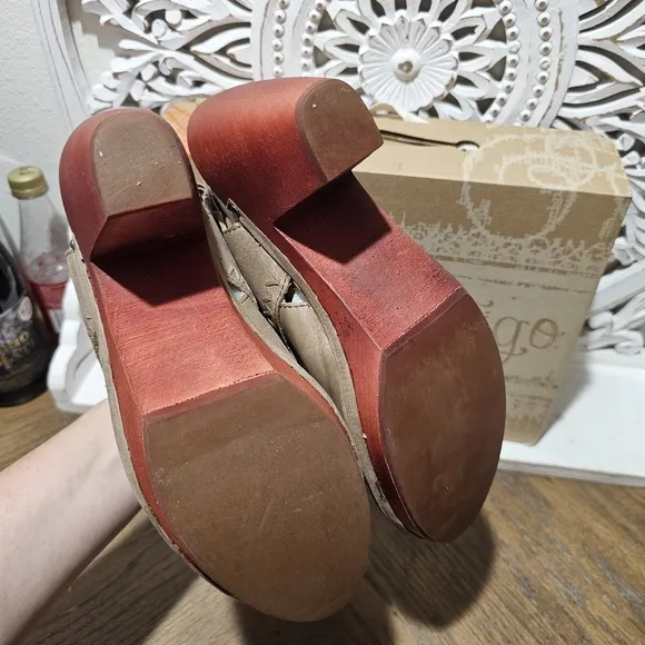 NEW Latigo By Anthropologie Cactus Clogs Stylish Women's Slingback Heels Sz.10