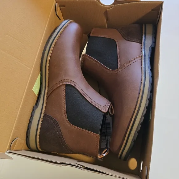 New Men's Size 11M Lucas Memory Foam Insole Pull-On Chukka Brown Leather Boot