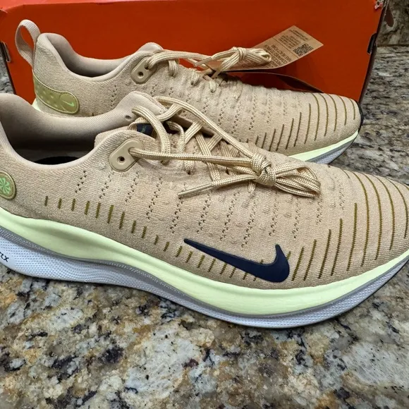 New NIB NIKE ReactX Infinity Run 4 DR2665 200 Sz 11
