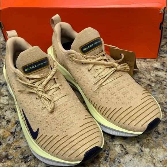 New NIB NIKE ReactX Infinity Run 4 DR2665 200 Sz 11