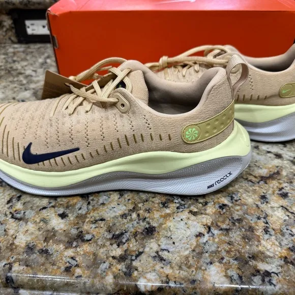 New NIB NIKE ReactX Infinity Run 4 DR2665 200 Sz 11