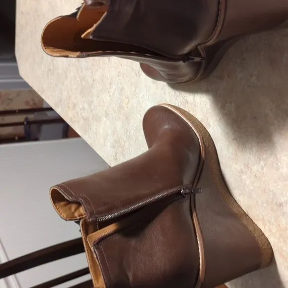 NEW no box Zodiac size 10 brown wedge ankle boots booties women's 4 in heel