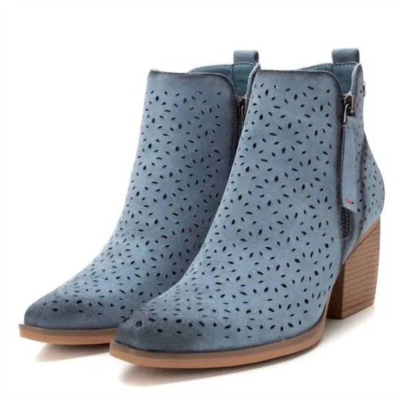 NEW REFRESH women's ankle booties in blue