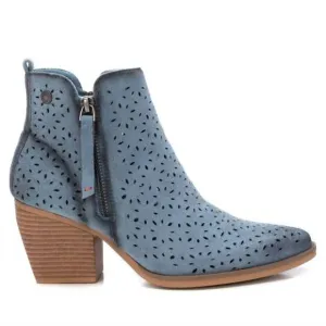 NEW REFRESH women's ankle booties in blue