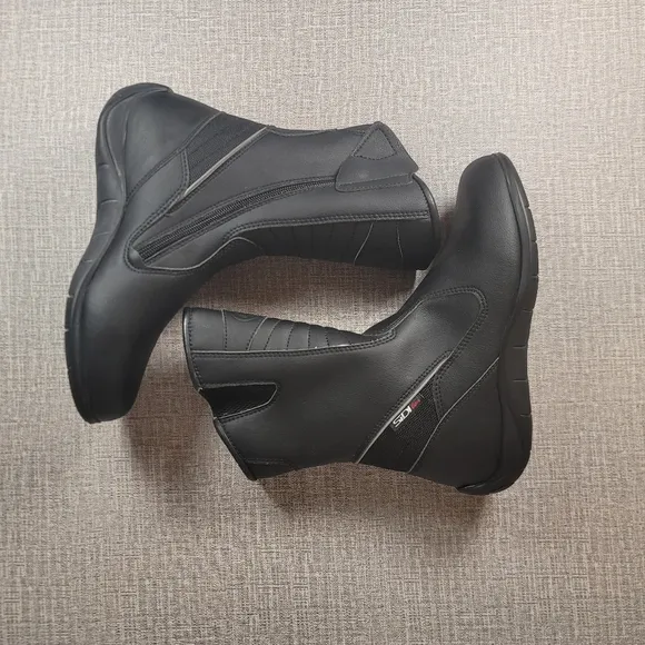 NEW Sidi Lei Women's Black Motorcycle Touring Boots Sz US 7 EU 39 Made in Italy