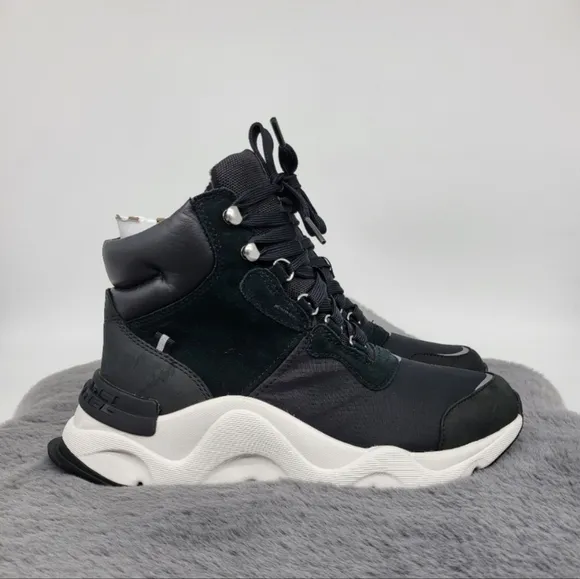 New Sorel Kinetic™ RNEGD Conquest Waterproof High Top Sneaker Sz 6