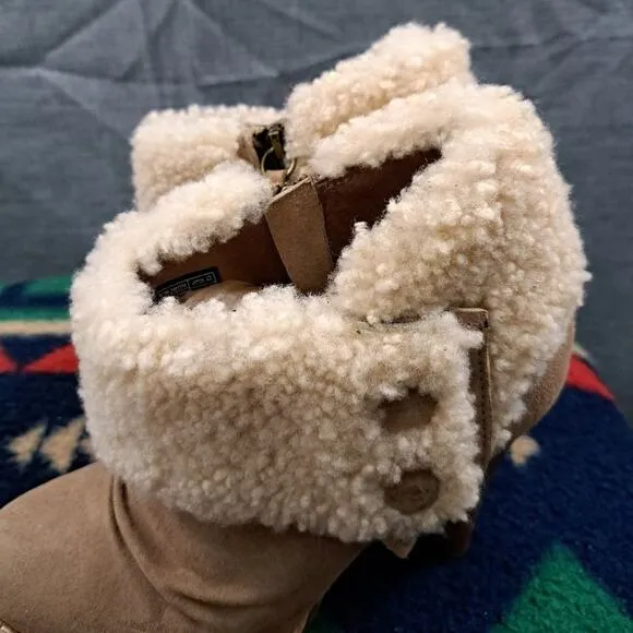NEW *UGG GEORGETTE* Ankle Platform Boots Nubuck Fur upper Logo beige Size 7.5