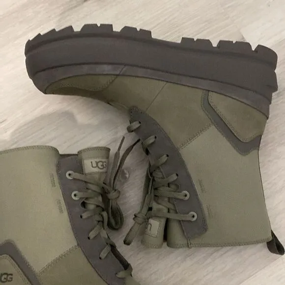 NEW- UGG- The Lug boot in moss green- Size 10