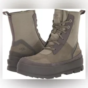 NEW- UGG- The Lug boot in moss green- Size 10