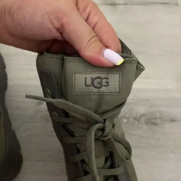 NEW- UGG- The Lug boot in moss green- Size 10