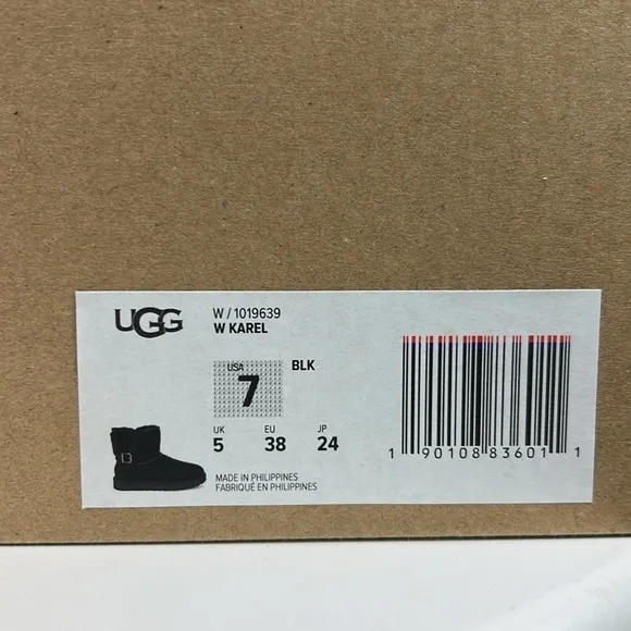 NEW UGG Women’s Black Karel Boots Size 7 w/ Box