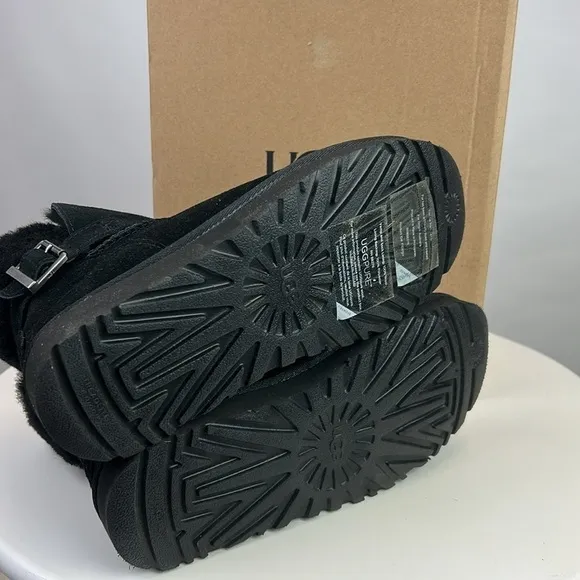 NEW UGG Women’s Black Karel Boots Size 7 w/ Box
