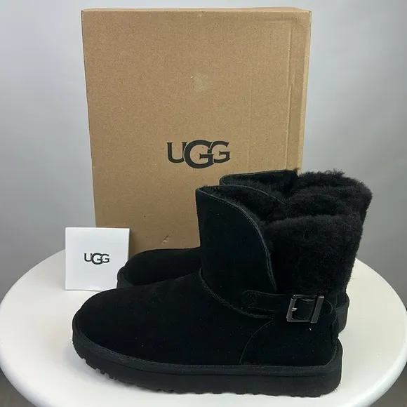 NEW UGG Women’s Black Karel Boots Size 7 w/ Box