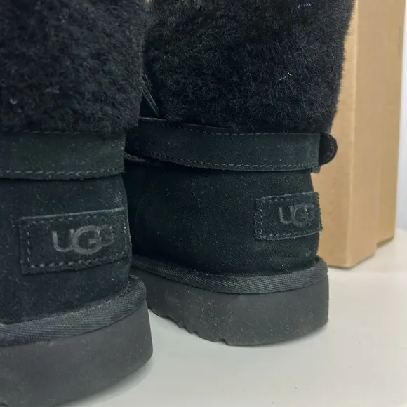 NEW UGG Women’s Black Karel Boots Size 7 w/ Box