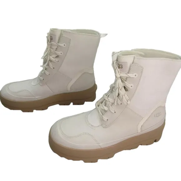 NEW UGG Womens The Lug Boot Waterproof Lace-Up Cushioned Lined White Size 10