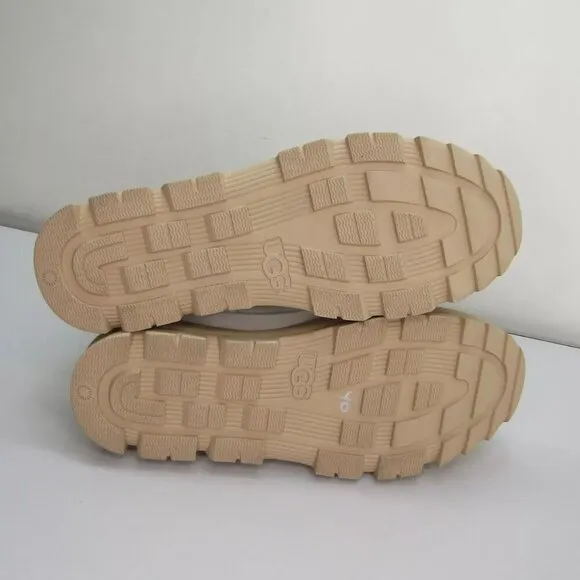 NEW UGG Womens The Lug Boot Waterproof Lace-Up Cushioned Lined White Size 10