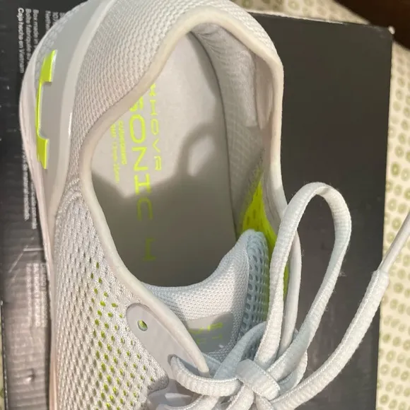 NEW Under Armor HOVR Sonic 4 Running Shoes Grey/White/Neon Green Men’s Size 12.