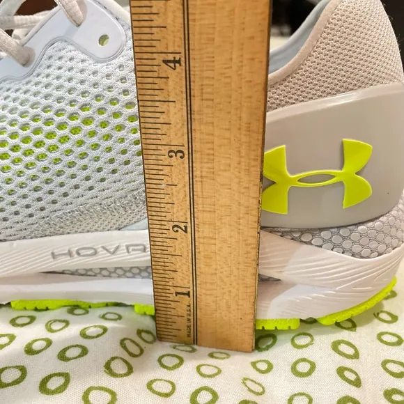NEW Under Armor HOVR Sonic 4 Running Shoes Grey/White/Neon Green Men’s Size 12.