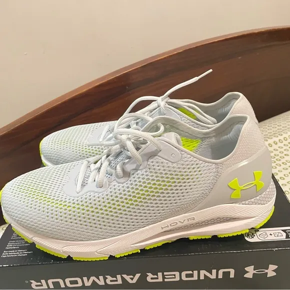 NEW Under Armor HOVR Sonic 4 Running Shoes Grey/White/Neon Green Men’s Size 12.