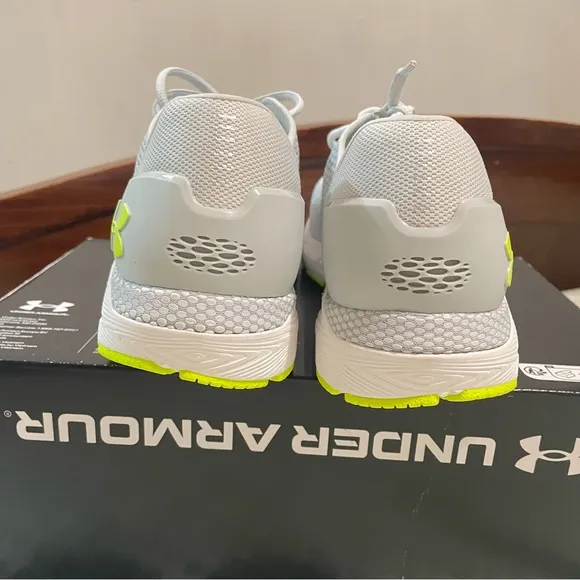 NEW Under Armor HOVR Sonic 4 Running Shoes Grey/White/Neon Green Men’s Size 12.
