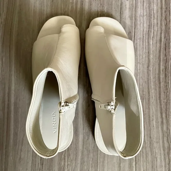 New Vince Women's All Genuine Leather Maro Toe Loop Sandal size 8.5 off white