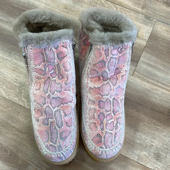 New Women’s Laidback London Setsu Crochet Weather Resistant Boots!🔥🔥🔥