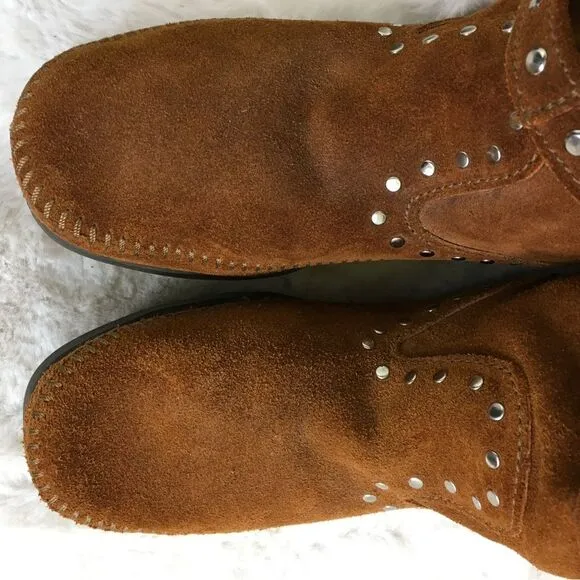 NEW Minnetonka Cognac Slouchy Suede Harness Studded Moccasin Boots Size 9
