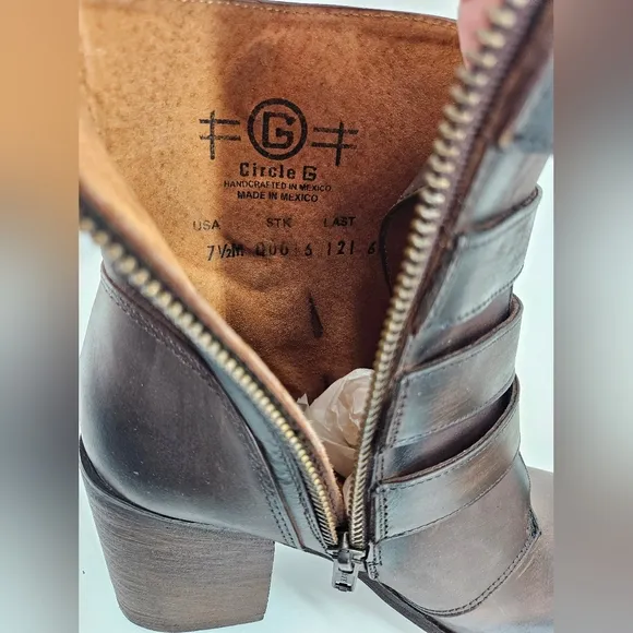 NIB Circle G by Corral Brown Western Ankle Multi Buckle Side Zip Boots 7.5 M