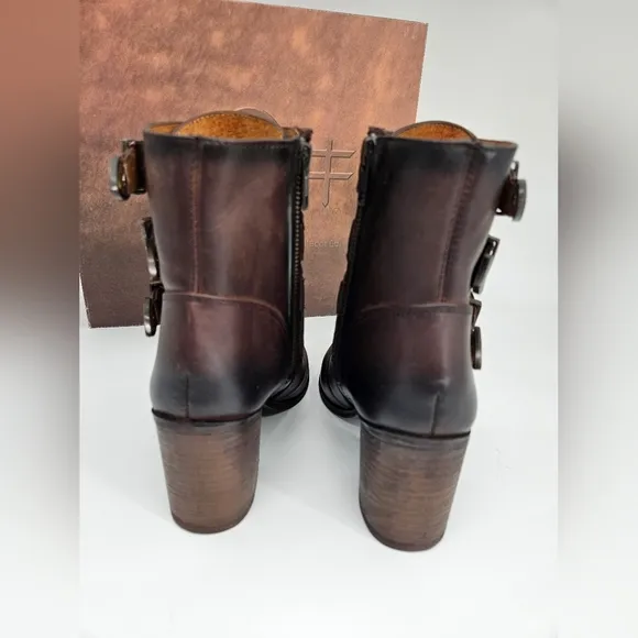 NIB Circle G by Corral Brown Western Ankle Multi Buckle Side Zip Boots 7.5 M