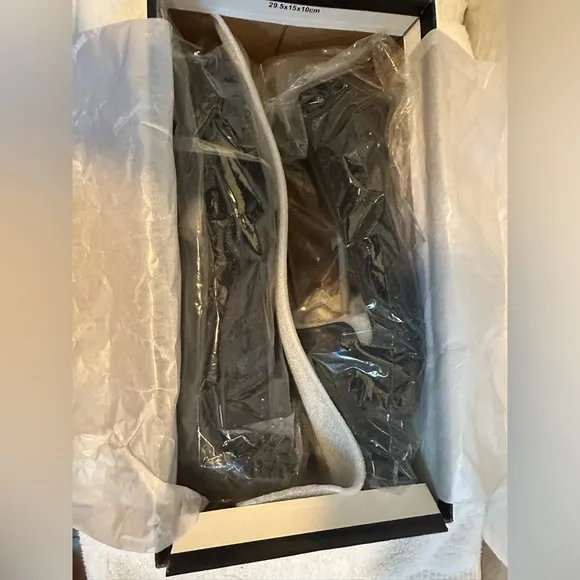 NIB- MIA- Bedazzle‎ flats- 8.5