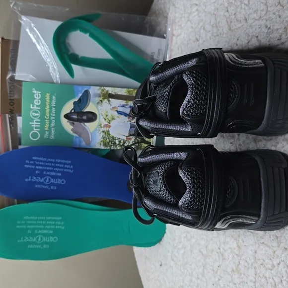 NIB Women's 10 D W Wide Biofit Orthofeet 979 Verve Tie-Less Black Shoes Sneaker
