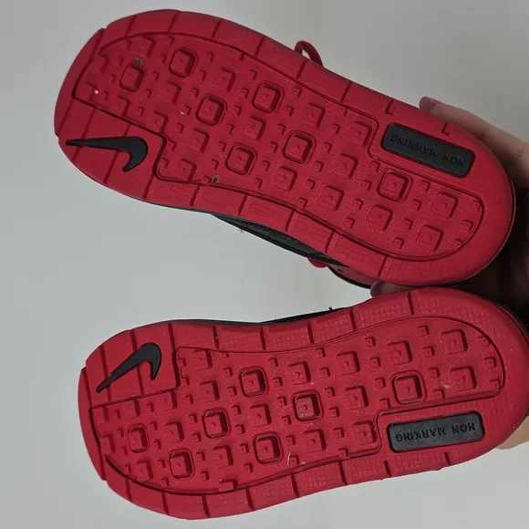 Nike ACG  Kids Red and Black Winter Boots Size 11.5C
