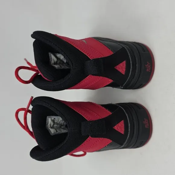 Nike ACG  Kids Red and Black Winter Boots Size 11.5C